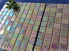 S0611_1.5x1.5x4mm_smalto_glass_mosaic_tile_themosaicmall_purplehaze-detail